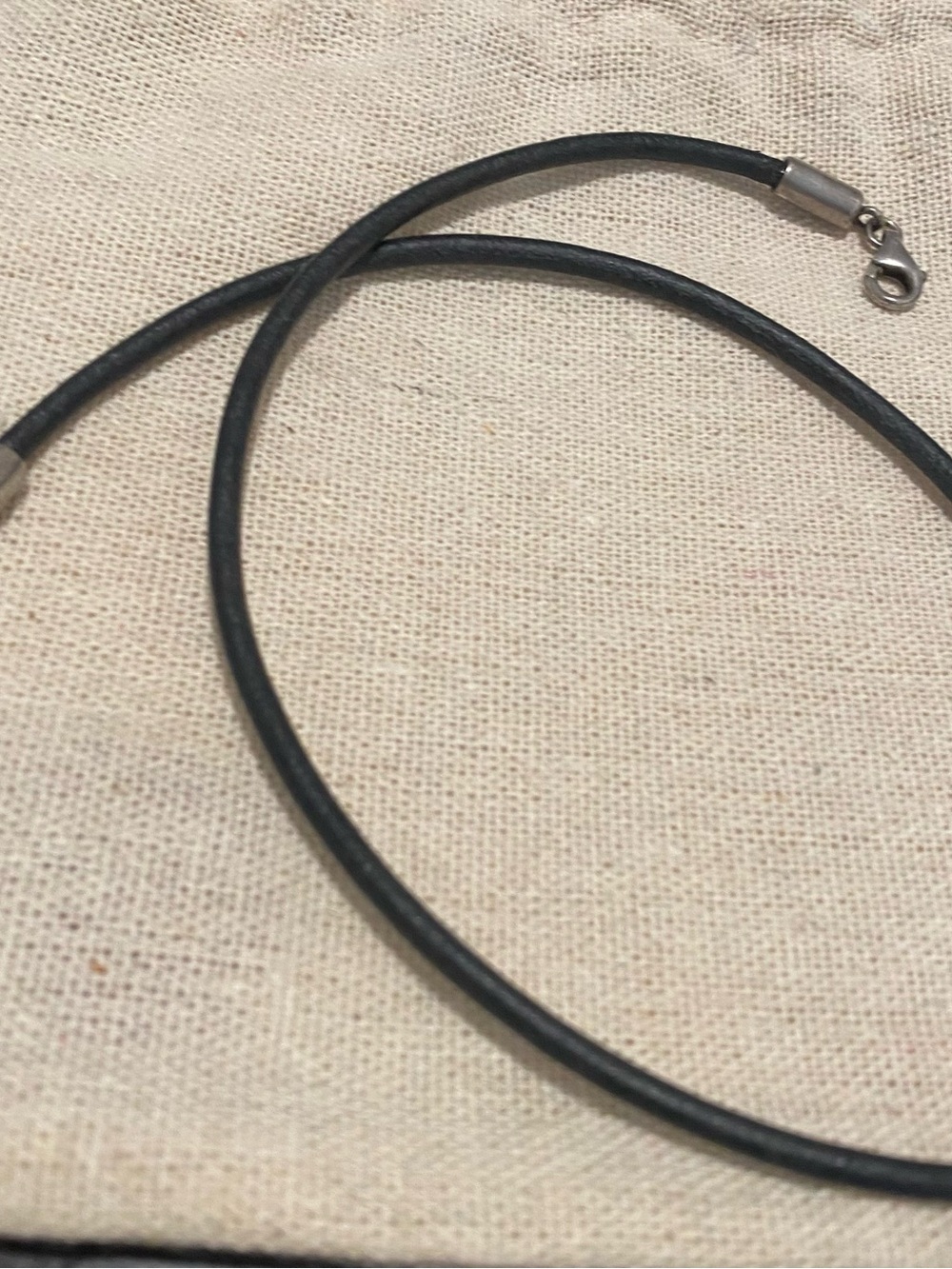 Silpada plain black leather choker 16 “